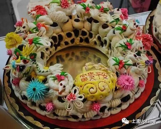 这种艺术品一样的馍,怎么舍得吃嘛!