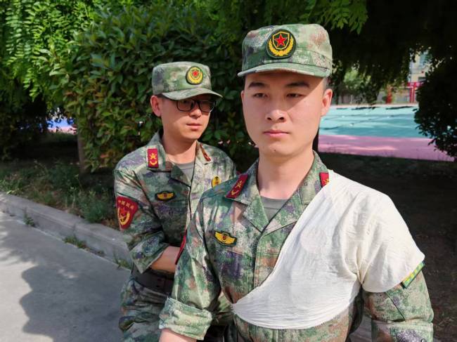 陕西省宝鸡市陈仓区人武部从严从难组织民兵训练