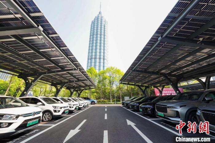 资料图:常州新能源汽车产业蓬勃发展。 a href='/' 中新网/a记者 唐娟 摄