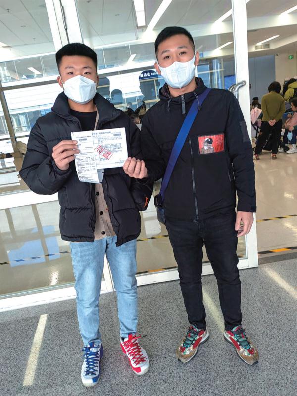 陪诊师:陌生的“熟人”