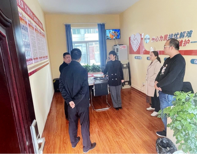 10日25日,澄城县委宣传部、县文旅局对各乡镇、社区“扫黄打非”基层站点规范化标准化建设进行调研指导。