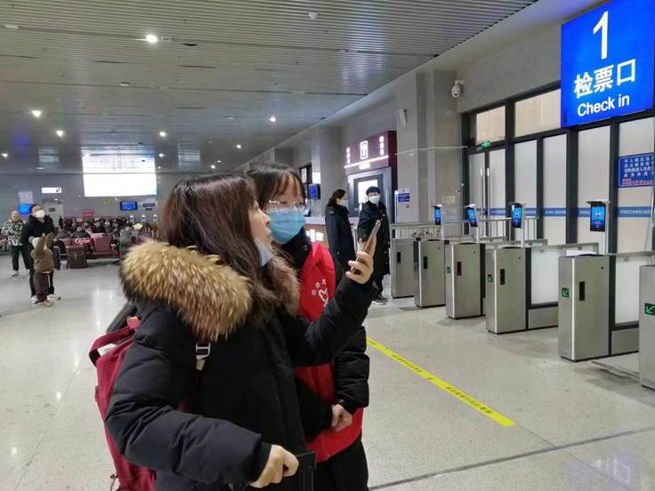 河南安阳县:青春志愿行 温暖回家路