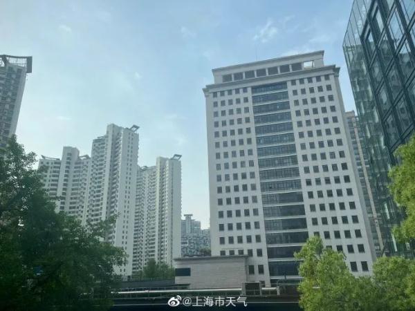 上海昨晚下冰雹，今天最高28℃！下周还有雨和冷空气，这几天要注意→