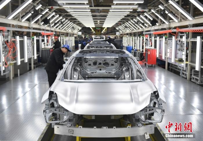 资料图:浙江民营新能源车企产销旺。a href='/'中新社/a记者 王刚 摄