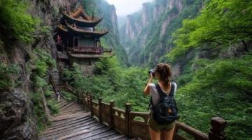 泰山旅游攻略：登山路线、门票价格及必去景点全指南