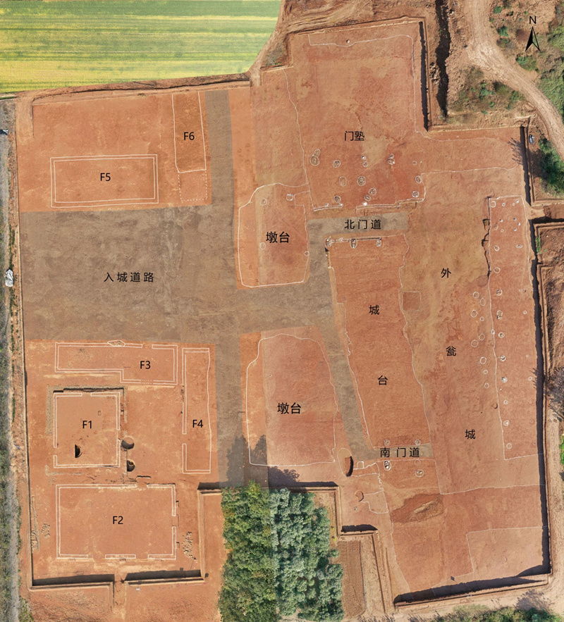 大城东门及城内建筑。陕西省考古研究院供图